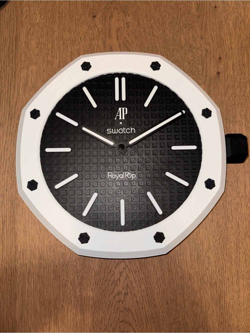 Black & White Designer Wall Clock – view 2