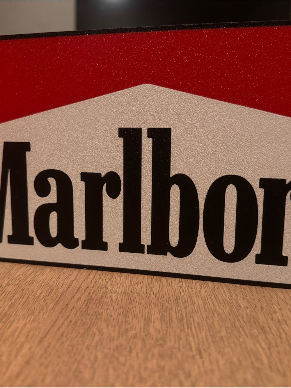 Retro-style red and white LED light box, view 2